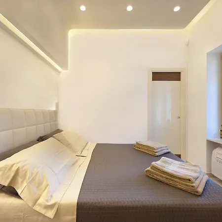 Estate4home - Surreo Luxury Couette-café